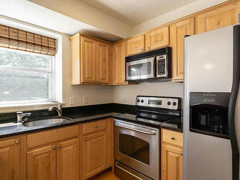 1310 Congress St SE #303 — Photo 5