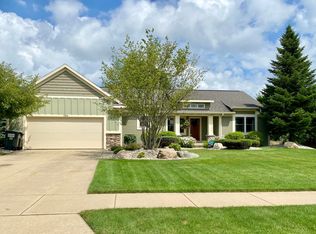 7004 Yosemite Dr, Hudsonville, MI 49426
