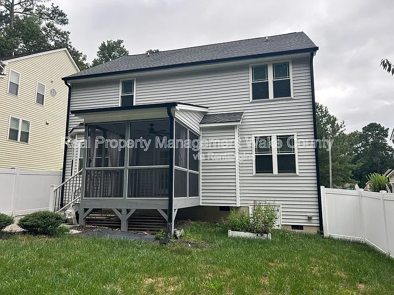 5412 Robbins Dr — Photo 12