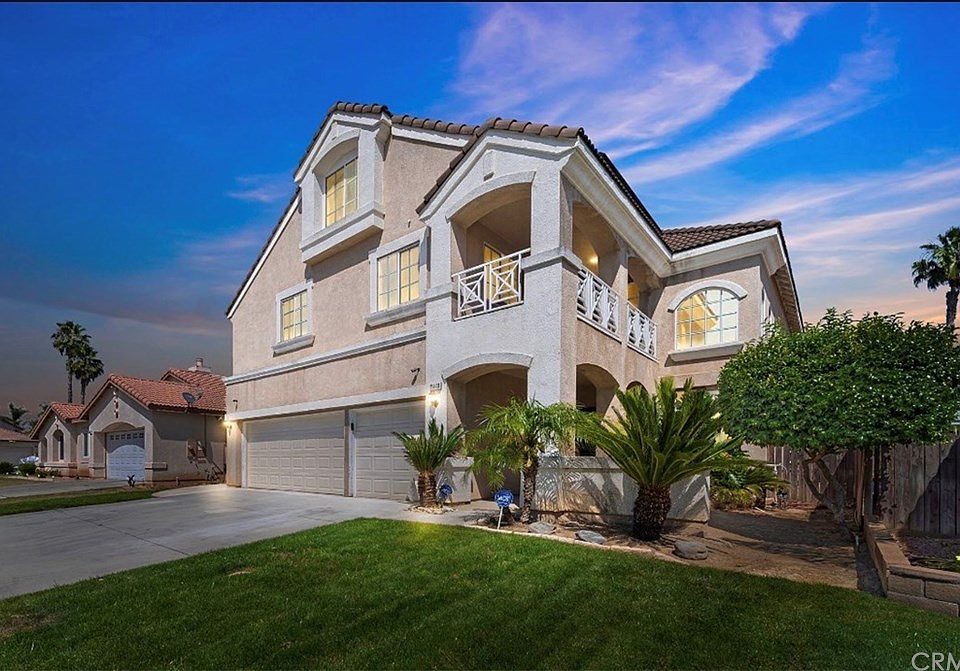 1st image of 15640 Las Posas Dr