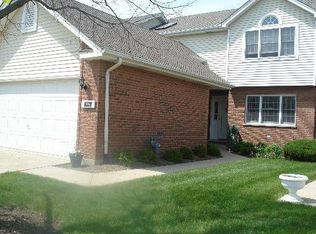 8538 Pearson Dr, Darien, IL