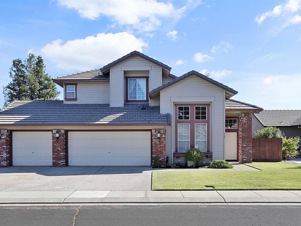 1st image of 725 Chenin Blanc Dr