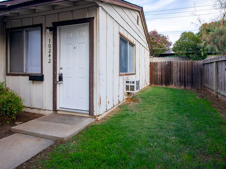 10242 S White Rock Rd-2_11132025