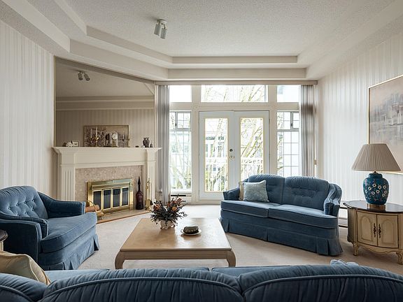 3rd image of 7651 Abercrombie Dr #201