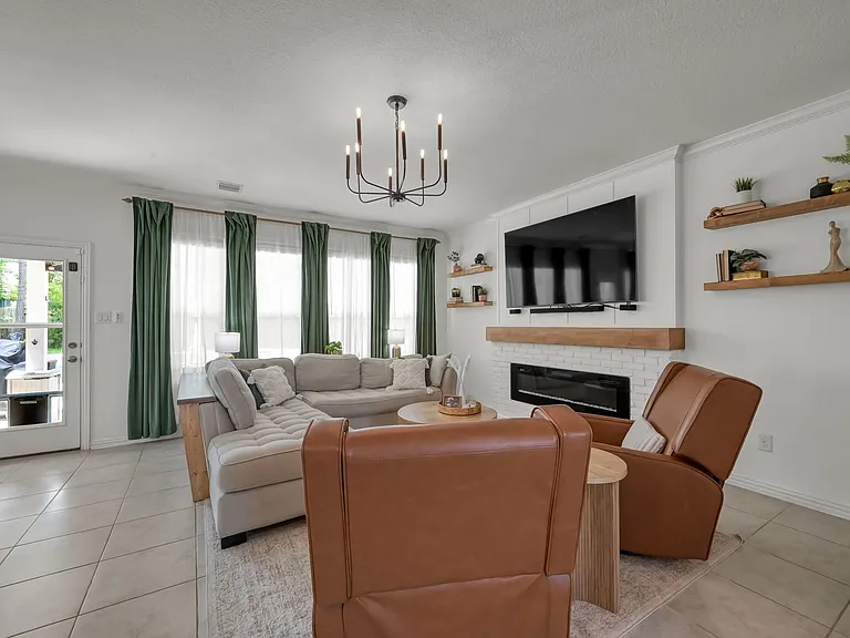 508 Loft Ct — Photo 17