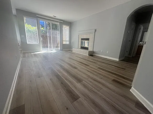 3 bed, 1150 sqft, $3,000 — Photo 2