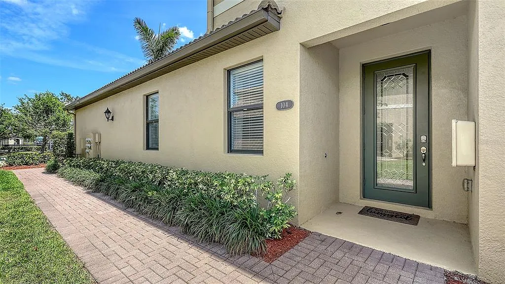 3 bed, 2.0 bath, 1786 sqft, $2,500 — Photo 4