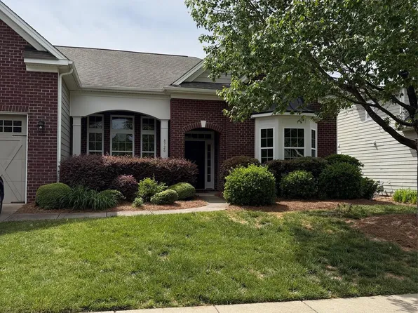 8720 Artesa Mill Ln, Charlotte, NC 28214
