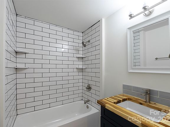 4th image of 1220 Milton Ave