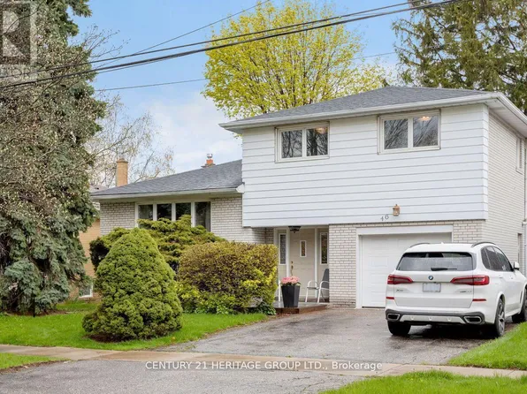 46 Marathon Cres, Toronto, ON M2R 2L7