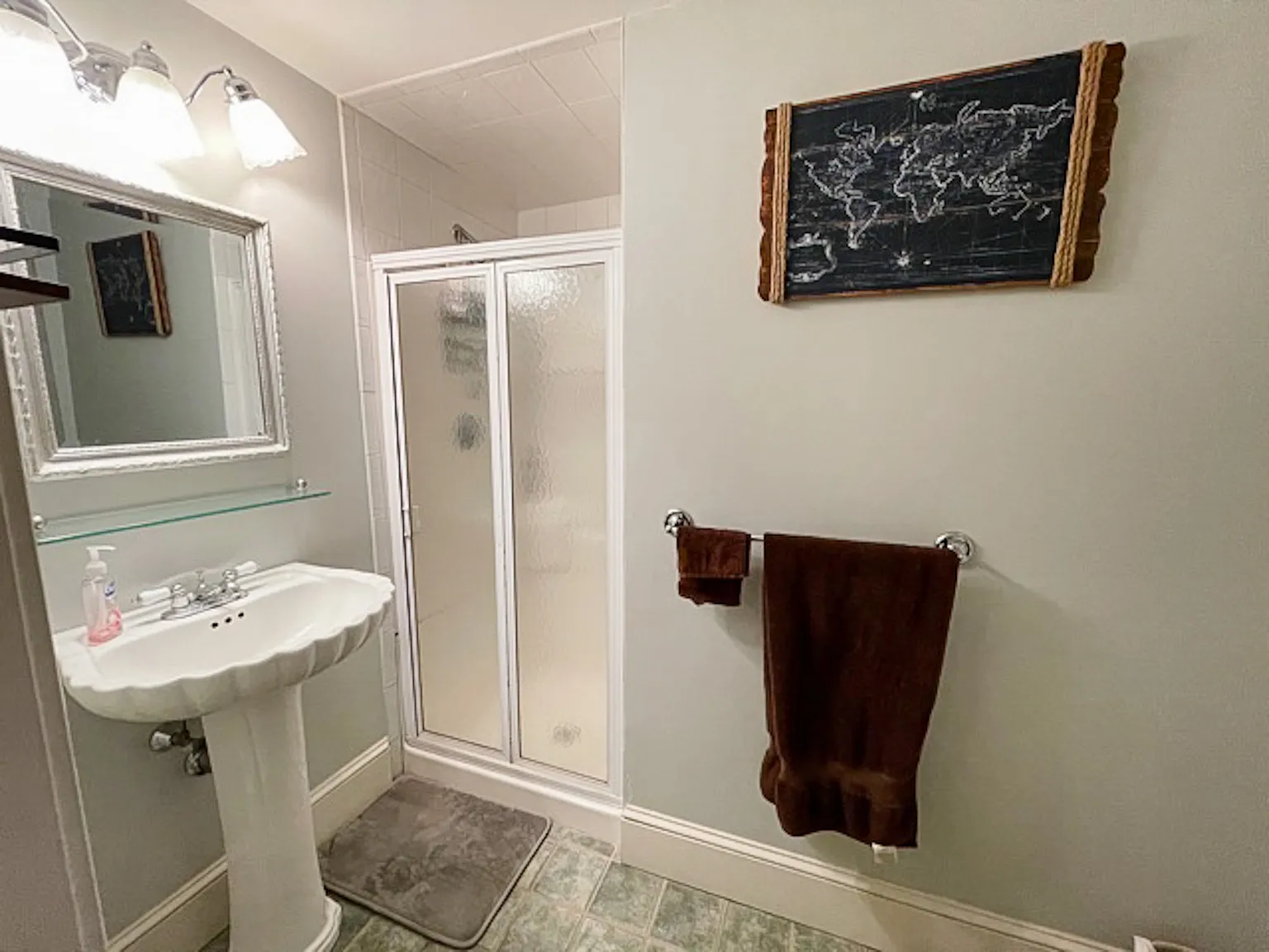 2 bed, 9999 sqft, $5,950 — Photo 1