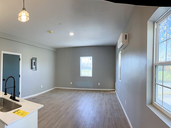 2nd image of 15094 Point Lookout Rd #4