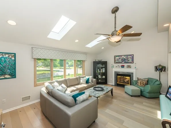 22 Woodbine Trl, Parsippany-Troy Hills Twp., NJ 07054