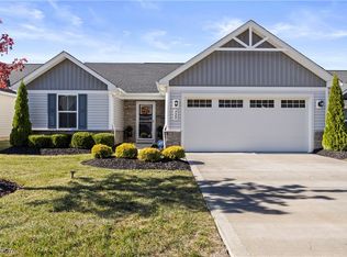 320 Pebble Creek Ct, Amherst, OH 44001