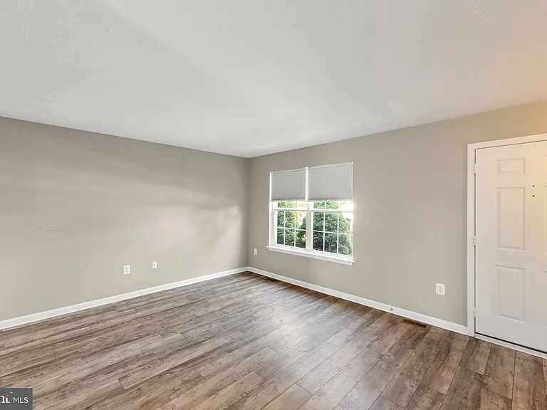 174 Equestrian Dr — Photo 4