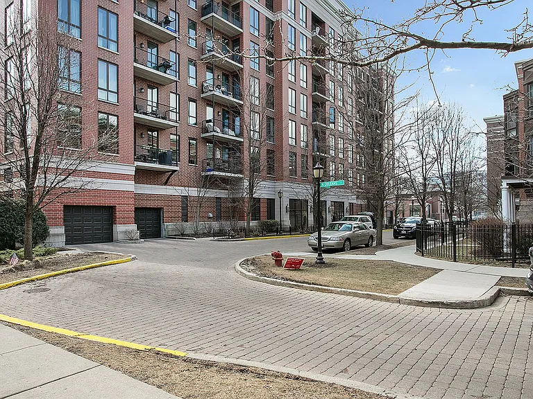 343 W Old Town Ct #710 — Photo 1