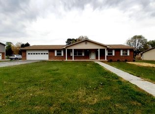 608 Pimlico Dr, Seymour, TN 37865