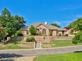 8713 Canyon Crest Rd, Fort Worth, TX 76179