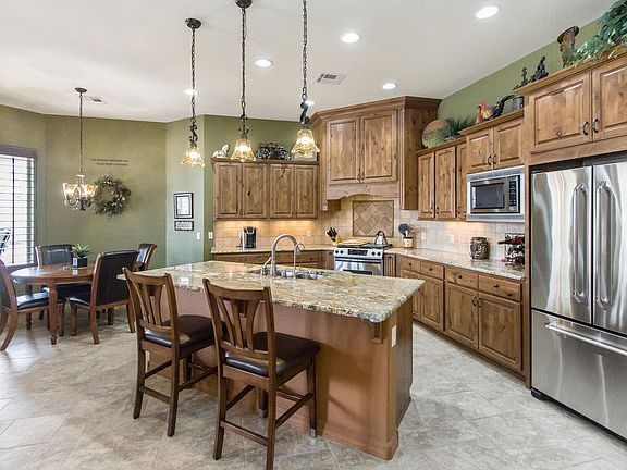 3rd image of 266 W Auburn Sky Ct