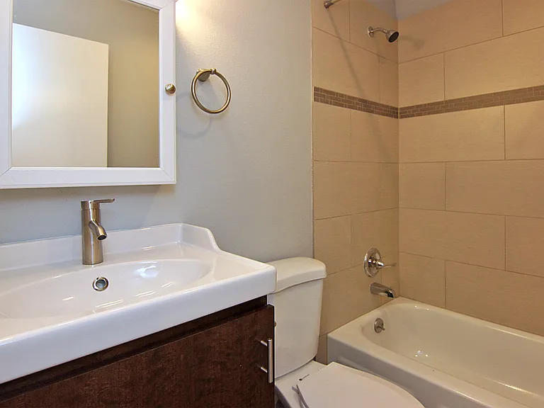 Baird Street Apartments — Photo 6