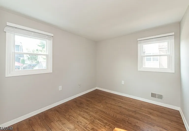 61 Elm St — Photo 18