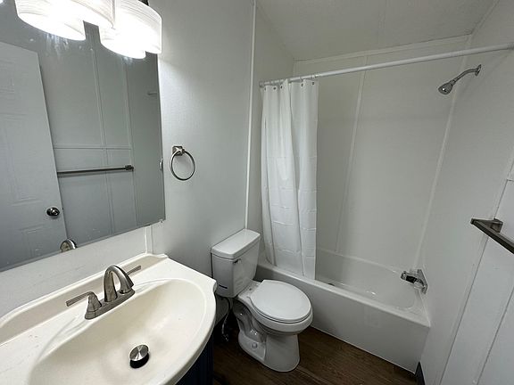 2nd image of 6904 Landsend Ln