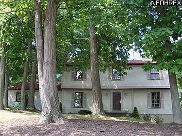 1st image of 465 Atterbury Blvd