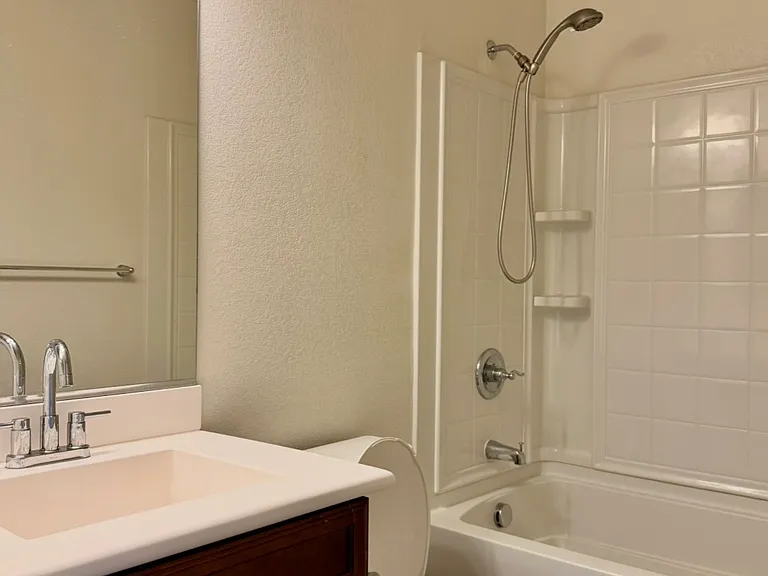 1876 Champagne Ct #5 — Photo 26