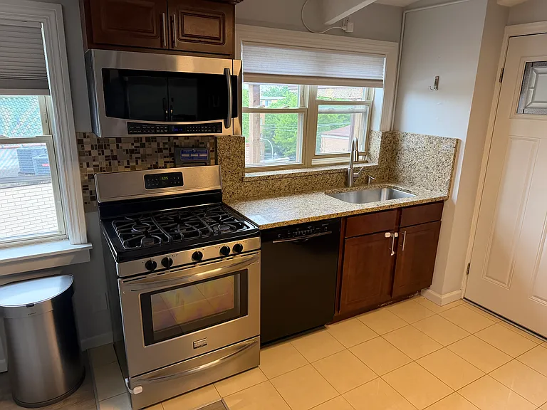 2148 W Rosemont Ave #4A — Photo 8