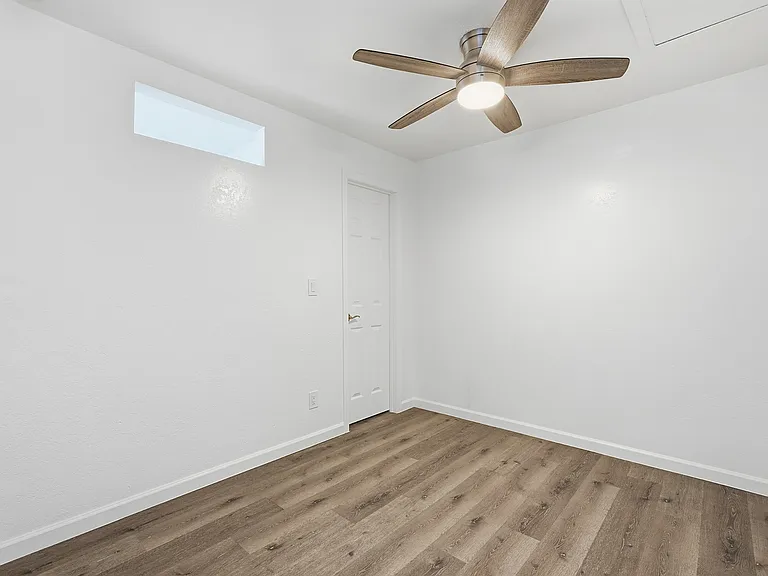 Second bedroom or office