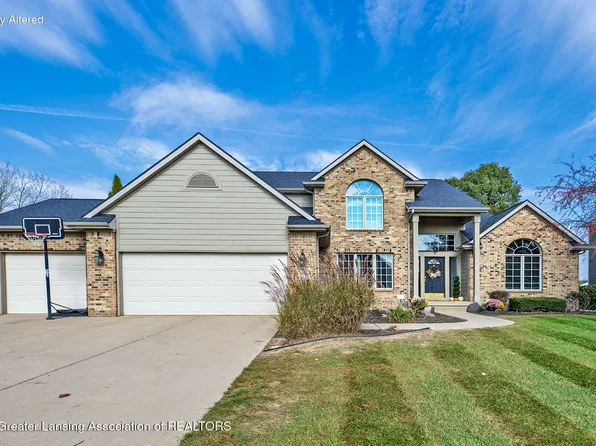 12628 Paradise Dr, Dewitt, MI 48820