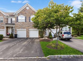 12 Case Ct, Monroe, NY 10950