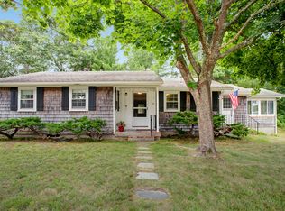 25 Cedar Point Dr, Pocasset, MA 02559