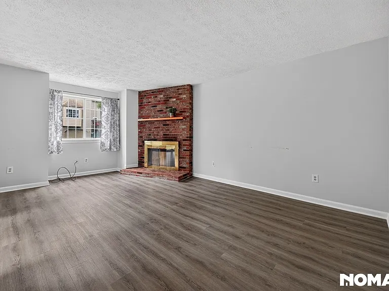 9 Voyagers Ln — Photo 19