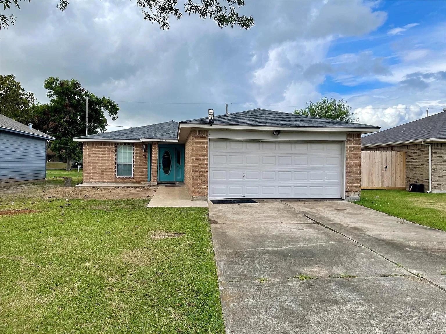3 bed, 2.0 bath, 1194 sqft, $1,500 — Photo 1