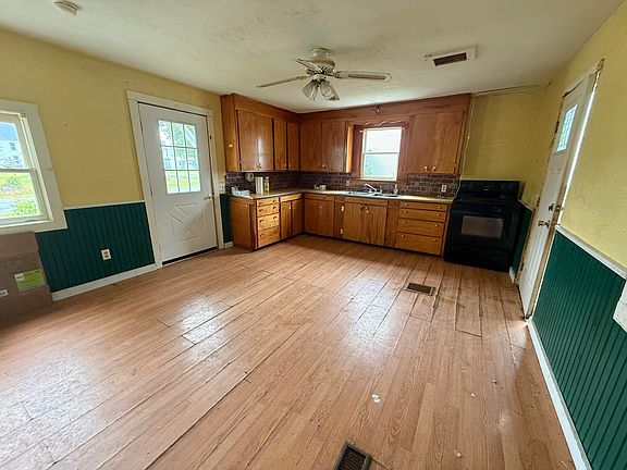 2nd image of 19 Depot Street