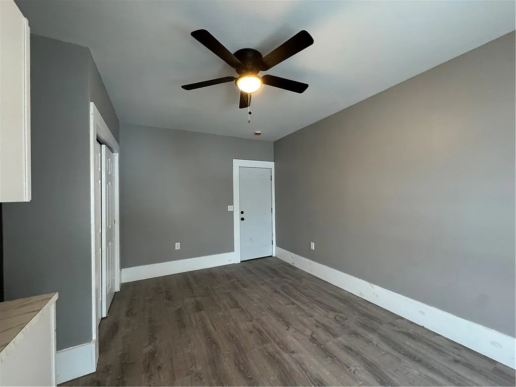 Studio, 1.0 bath, 6480 sqft, $950 — Photo 4