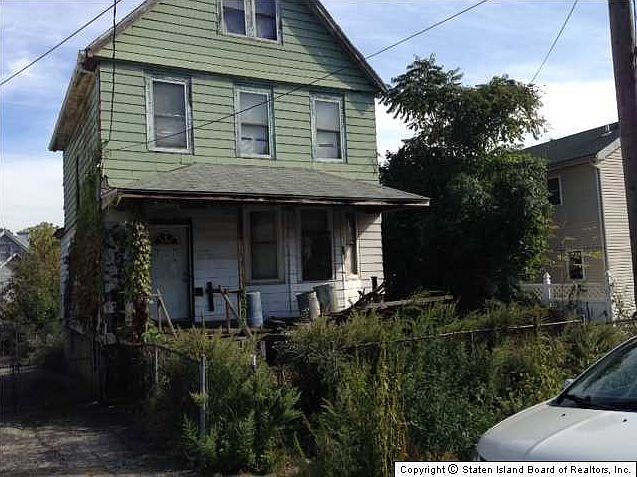1st image of 279 Targee St