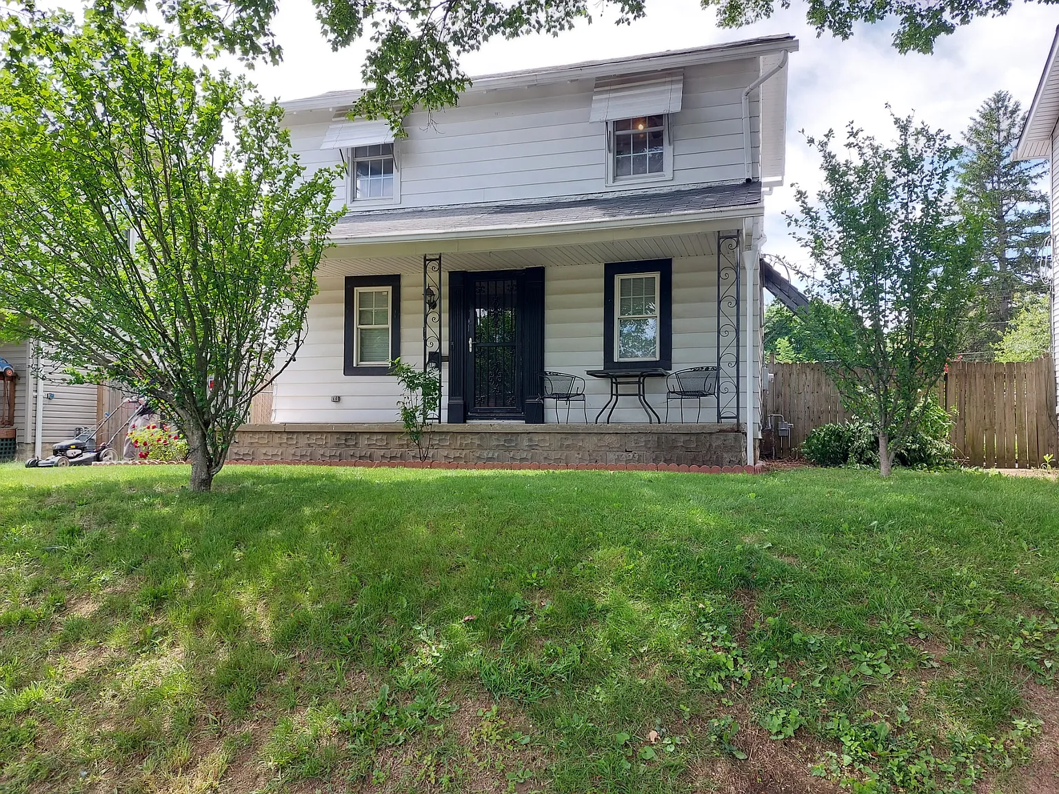 803 S Wayne Ave photo 1