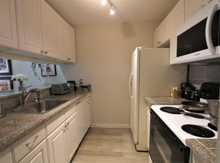 825 NW 13th St APT 111, Boca Raton, FL 33486
