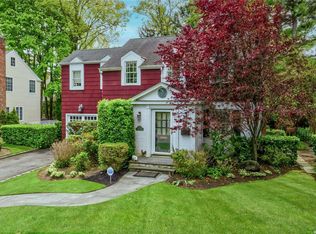 153 Luquer Rd, Port Washington, NY 11050