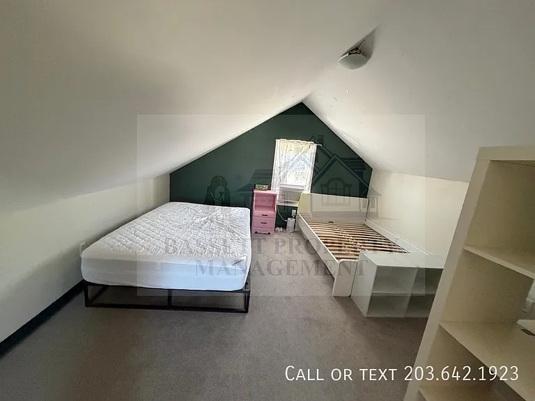 2 Homestead Ave — Photo 18