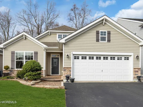 37 Kingston Drive, Jackson, NJ 08527