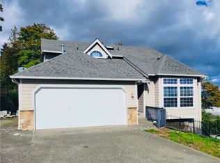 900 NW 3rd Ct, Renton, WA 98057
