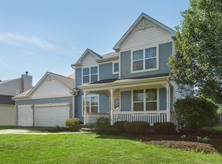 464 Winterberry Dr, Yorkville, IL 60560