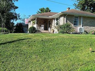 127 S Oakhall Dr, Oakland, MD 21550