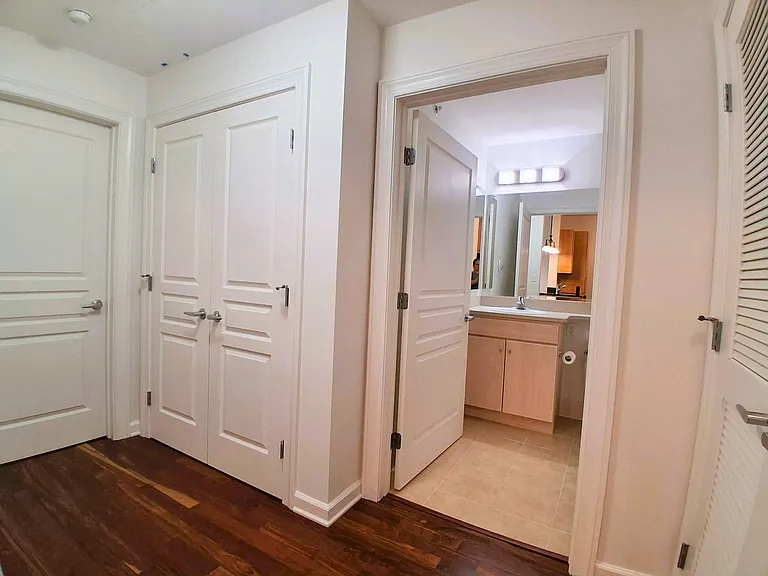 Entry Halllway