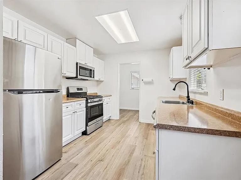 817 Oakland Ave — Photo 18
