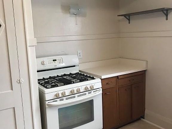 4th image of 5203 W Greenfield Ave