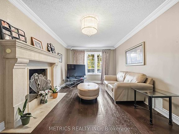 4th image of 168 Fieldgate Dr